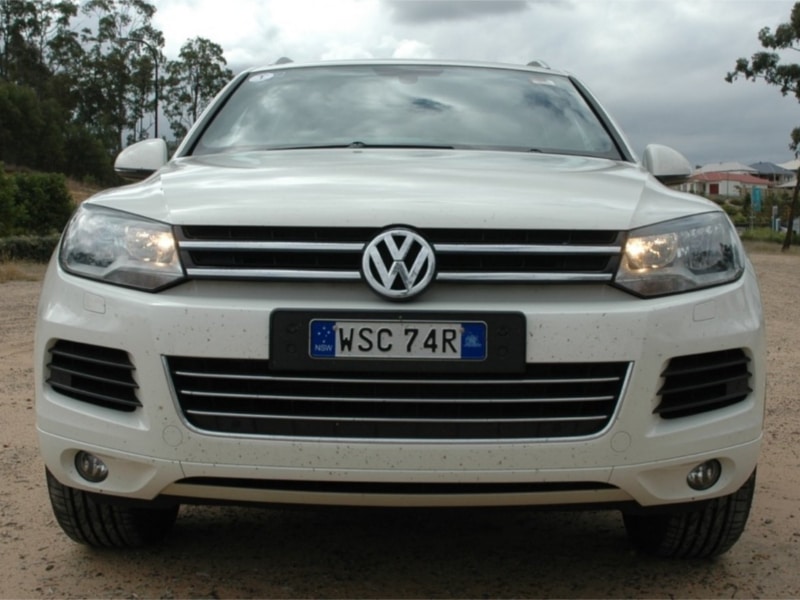 2012-Volkswagen-Touareg-55