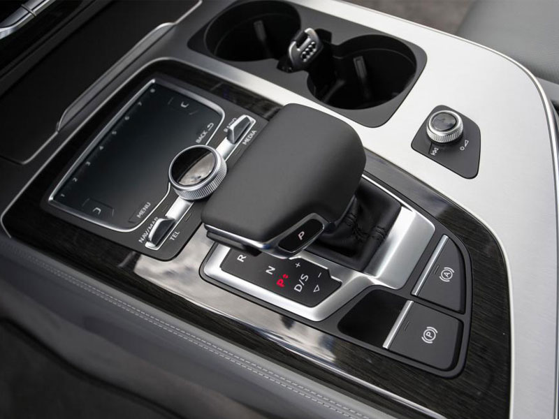 2015-audi1-q7-28