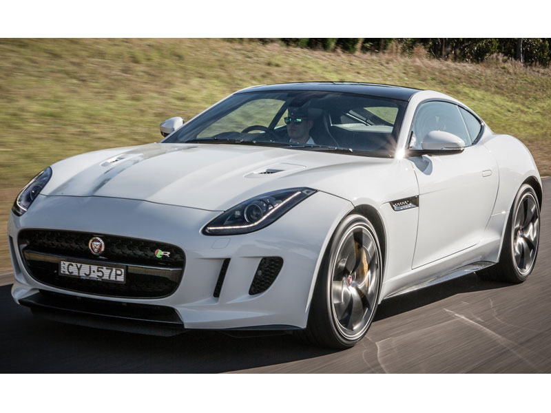 2015-jaguar-f-type-awd-09