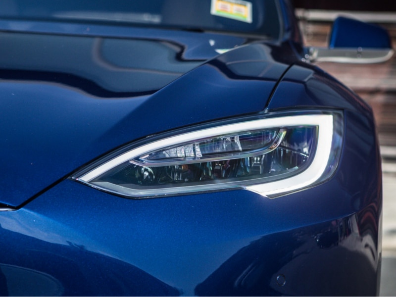 2016-Tesla-Model-S-75d-11