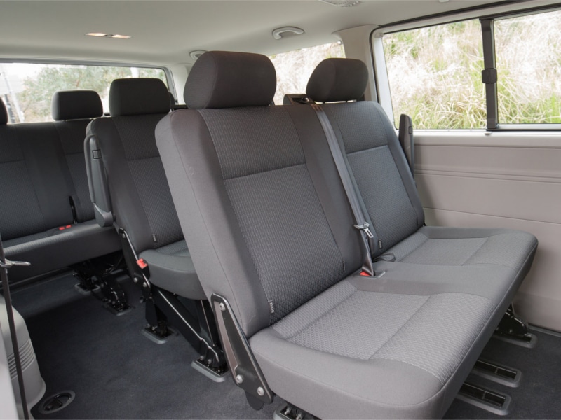 2016-volkswagen-caravelle-10