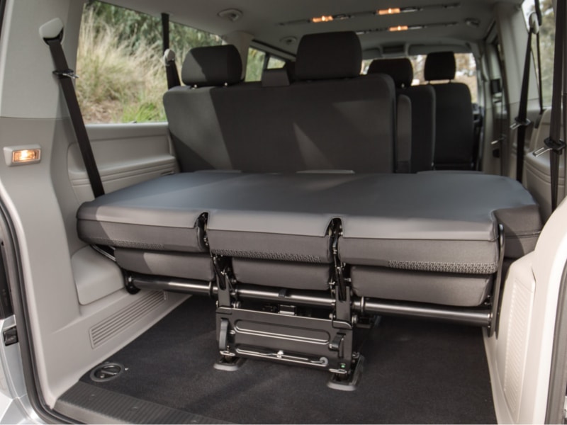 2016-volkswagen-caravelle-3