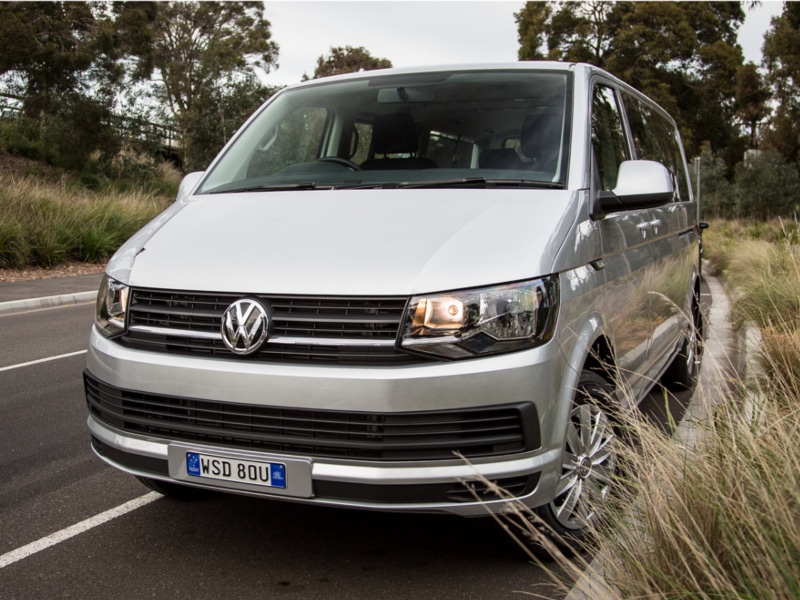 2016-volkswagen-caravelle-45