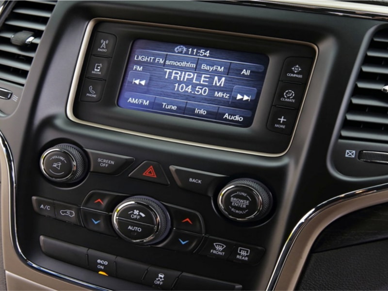 Jeep-Grand-Cherokee-Laredo-stack1