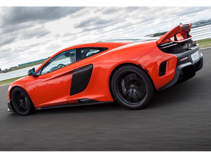 McLaren-675LT-track19