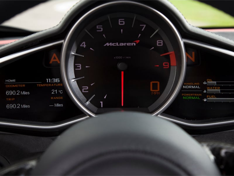 McLaren-MP4-12C-instrument-cluster McLaren-MP4-12C-instrument-cluster
