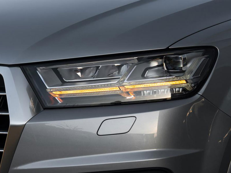 audi-q7-suv-2015-headlight