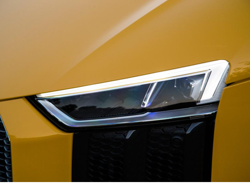 audi-r8-spyder-headlight