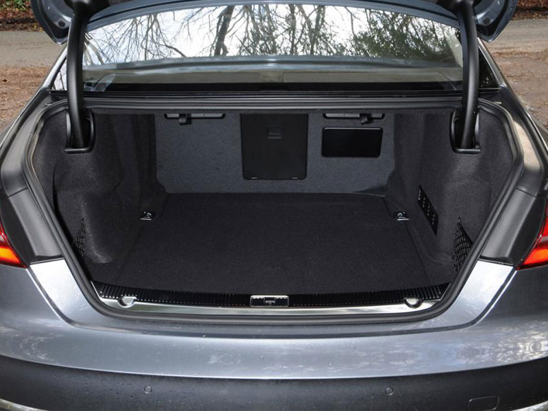 audi_a8_l_4.2_tdi_quattro_boot