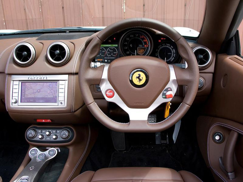 ferrari-california-1_0