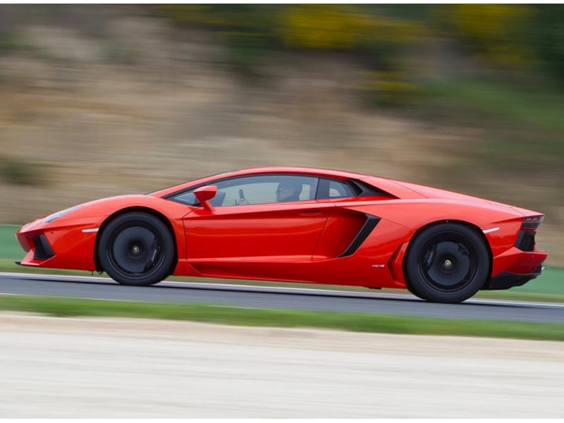 lamborghini-aventador-3_1