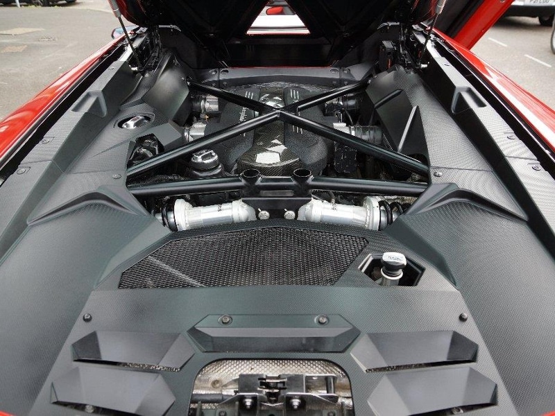 lamborghini-aventador-6-5-v12-lp-700-4-roadster-4wd-2dr-192203867-14