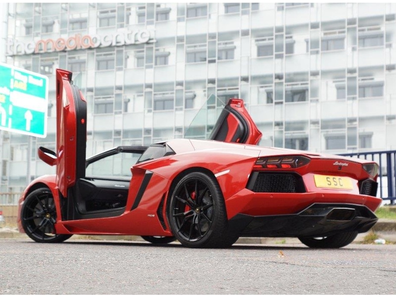 lamborghini-aventador-6-5-v12-lp-700-4-roadster-4wd-2dr-192203867-2