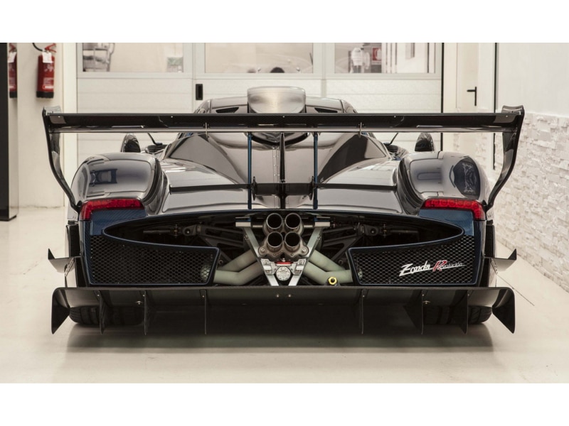 pagani-zonda-revoluc-5_1600x0w