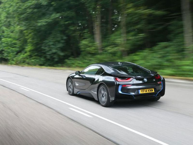 bmw-i8-uk-road-test-2014-013