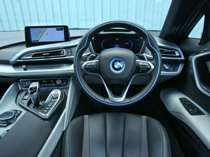 bmw-i8-uk-road-test-2014-015