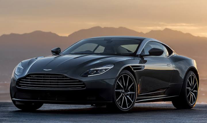 Aston Martin DB11 Aston Martin DB11