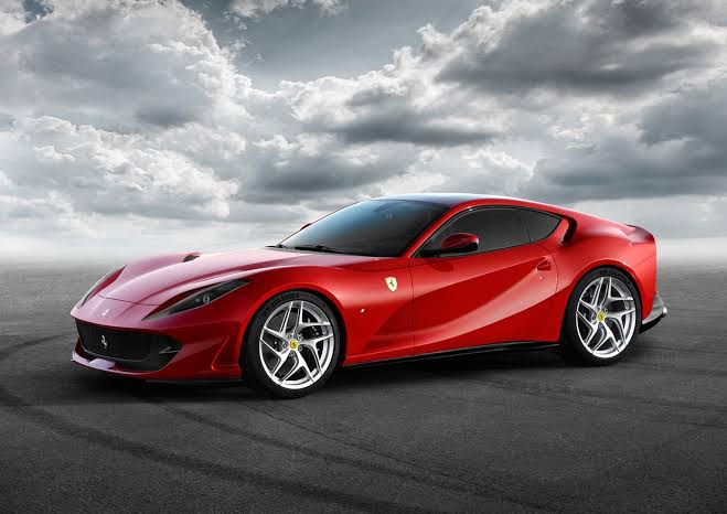 Ferrari 812 Superfast...
