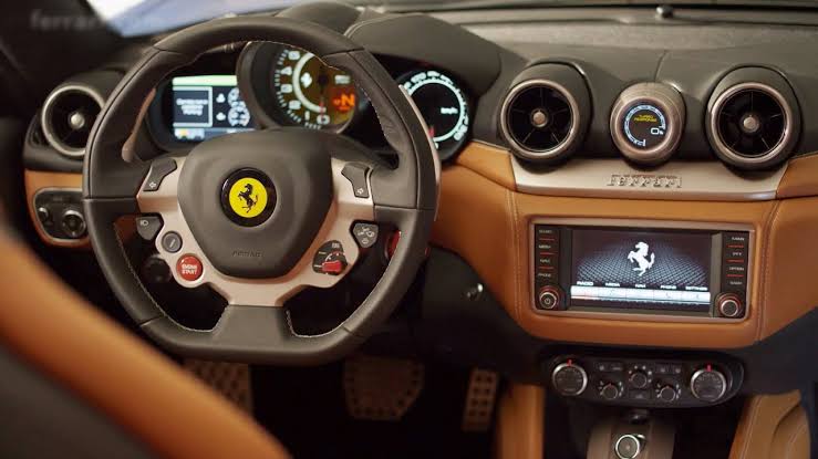Ferrari California..