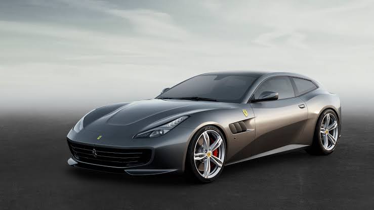 Ferrari GTC4Lusso