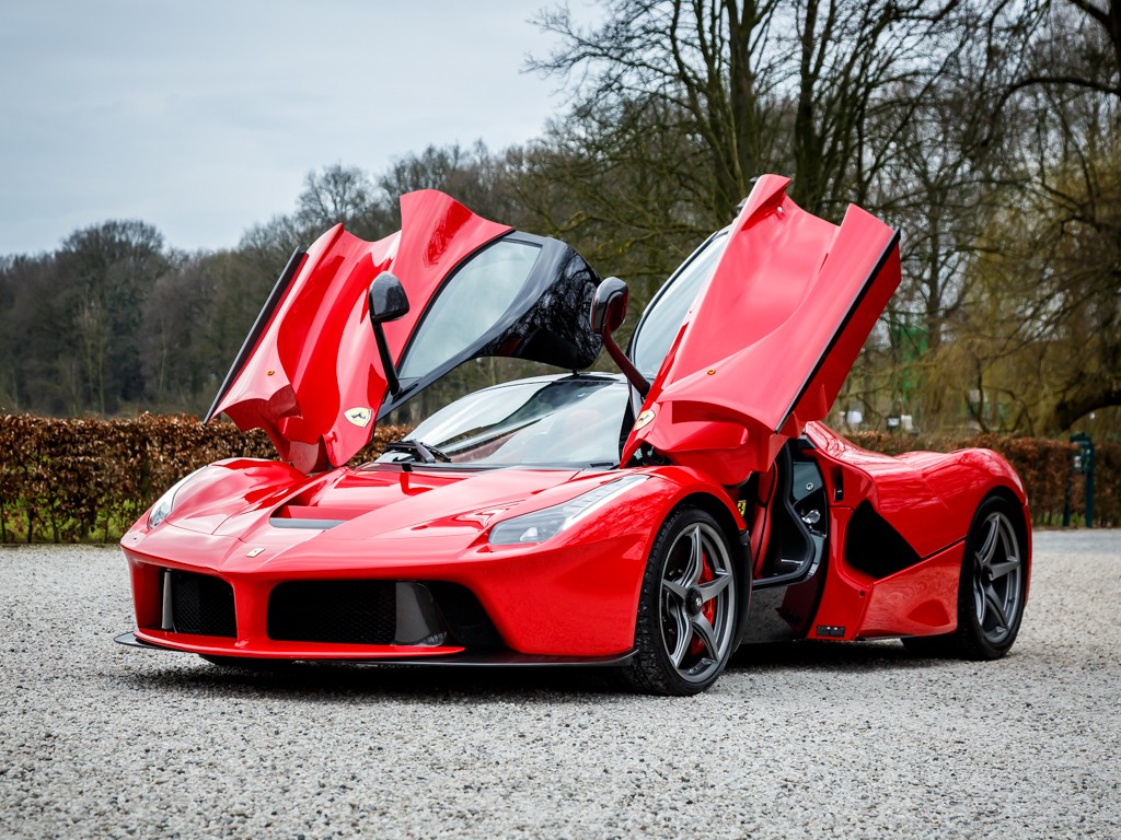 LaFerrari.