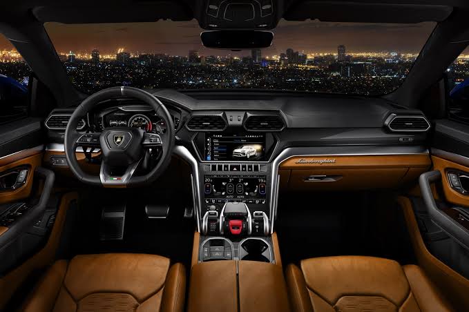 Lamborghini Urus....